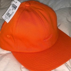 Free Orange Vans hat💜